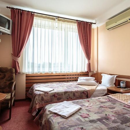Druzhba Service Hotel Киев Экстерьер фото